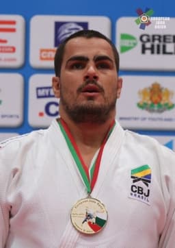 David Moura ficou com a medalha de ouro no Aberto de judô de Sofia, na Bulgária (Foto: Divulgação)