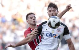 Felipe x Calleri (Foto: Miguel Schincariol/LANCE!Press)