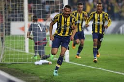 Souza do Fenerbahce