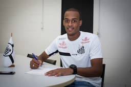 Luiz Felipe, zagueiro do Santos