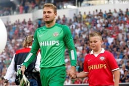 Goleiro: Goleiro: Jeroen Zoet (PSV)