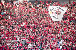 FOTOS - Torcida do Flamengo lota o Maracanã para apoiar o time contra o Santos (Foto: Celso Pupo/Fotoarena/LANCE!Press)