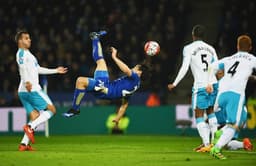 Okazaki - Leicester x Newcastle (Foto: Divulgação)