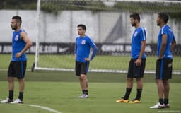 Jogadores do Corinthians durante treinamento desta terça-feira (Foto: Daniel Augusto Jr)