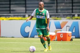 Rodrigo durante treino do Vasco