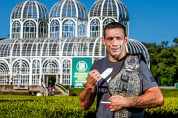 Astros do UFC 198 fazem fotos promocionais para evento histórico em Curitiba (FOTO: Divulgação/Inovafoto)