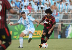 Atlético-PR levou a melhor no jogo de ida das quartas de final