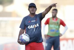 Muricy Ramalho durante treino do Flamengo (Foto: Gilvan de Souza / Flamengo)