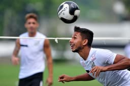 Leandrinho, volante do Santos