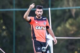 Dátolo treinou na Cidade do Galo, mas não foi relacionado por Diego Aguirre (Foto: Bruno Cantini/Atlético-MG)