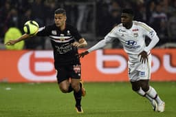 Samuel Umtiti (zagueiro, 22 anos, Lyon)