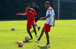 Carlinhos e Rogério em treino