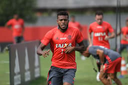 Cirino em treino do Flamengo (Gilvan de Souza / Flamengo)