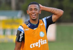 Multa de Gabriel Jesus é de 40 milhões de euros, mas cinco clubes têm 'desconto'