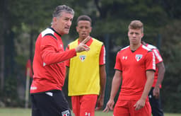 Bauza com os garotos