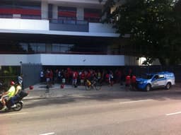 Protesto na sede do Flamengo