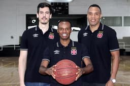 Fiorotto, Nezinho e Wagner, reforços do basquete do Vasco para o NBB (Foto: Paulo Fernandes/Vasco)