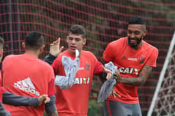 César Martins em treino do Flamengo (Gilvan de Souza / Flamengo)