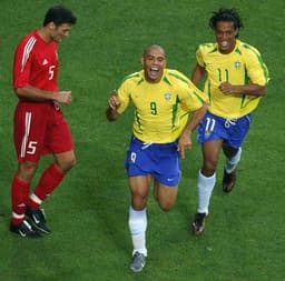 Na estreia contra a Turquia, Ronaldo marcou o gol de empate do Brasil