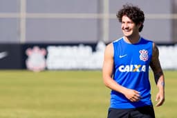 Atacante se reapresentou ao Corinthians há só uma semana e já trabalha