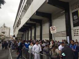 Torcida na Vila Belmiro