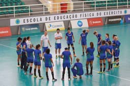 Seleção Brasileira feminina de handebol treina no&nbsp;Centro de Capacitação Física do Exército, na Urca (RJ)