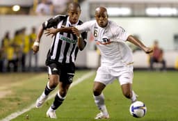 Cuca, na época no Santos, e Botafogo se enfrentaram pela primeira vez em 13 de julho de 2008, no empate por 2 a 2