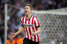 De Jong (PSV) - 25 anos