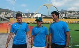 Marcus Vinícius, Bernardo e Daniel são os brasileiros do tiro com arco (Foto: Igor Siqueira)