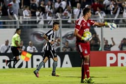 Ponte Preta x Botafogo (Foto:Ale Cabral/LANCE!Press)