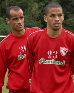 Em seu fim de carreira no Mogi Mirim, Rivaldo atuou ao lado do filho Rivaldinho