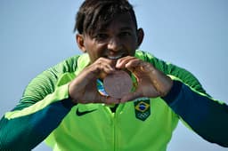 Isaquias Queiroz já soma duas medalhas no Rio - Veja imagens!