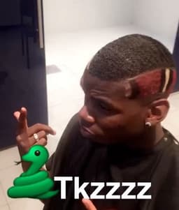 Pogba se inspira em cobra coral para o novo penteado