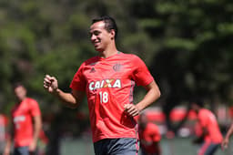 Damião será titular contra o Palmeiras