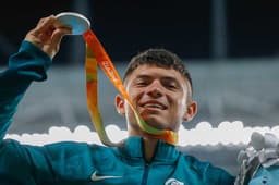 Atletismo - Petrúcio Ferreira medalha de prata