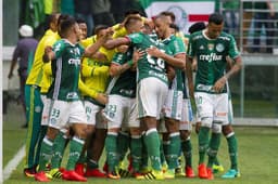 Palmeiras venceu o Coritiba e segue líder, com 54 pontos