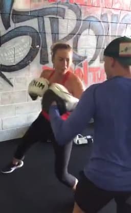 Sharapova pratica boxe