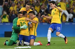 Brasil 1 x 1 Alemanha (final da Olimpíada Rio-2016). Após golaço de falta, Neymar converte o pênalti que dá o ouro inédito&nbsp;