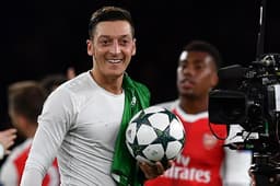 Özil - Arsenal x Ludogorets