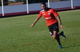 Michel faz boa temporada pelo Atlético-GO