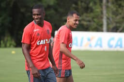 Juan em treino com Alan Patrick