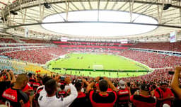 O Flamengo estreou no Maracanã em 2016 no empate por 2 a 2 diante do Corinthians.&nbsp;