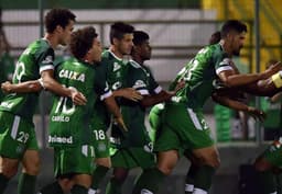 Chapecoense 1 (3) x 1 (2) Libertad (PAR) - 1/10/2015