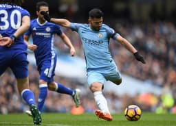 Manchester City: O atacante argentino Sergio Agüero vai tentar liderar o time de Guardiola