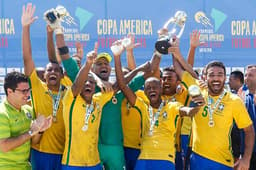 Beach Soccer - Brasil goleia Paraguai e fecha ano perfeito com o 11º título da Copa América em Santo