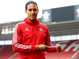 Hoje, Virgil van Dijk vale 16 milhões de euros, segundo o Transfermarkt