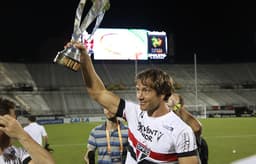 Lugano com a taça da Florida Cup