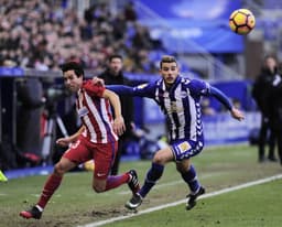 Gaitán e Theo Hernández - Alavés x Atlético de Madrid