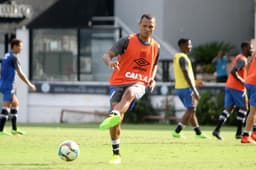 Confira a seguir galeria especial do LANCE! com imagens de Luis Fabiano com a camisa do Vasco