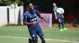 Berrio treinando pelo Flamengo